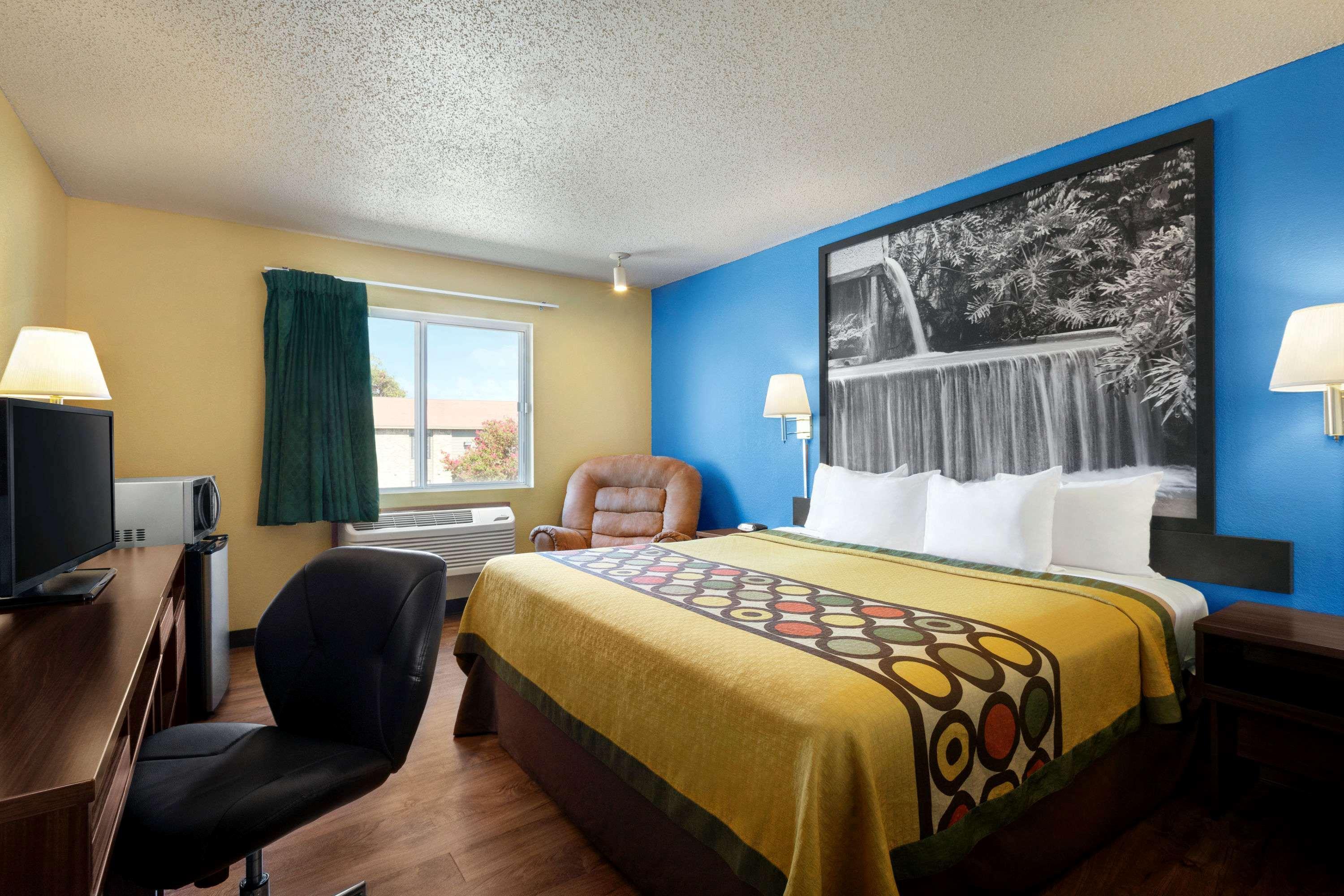 Super 8 By Wyndham Waco University Area Buitenkant foto